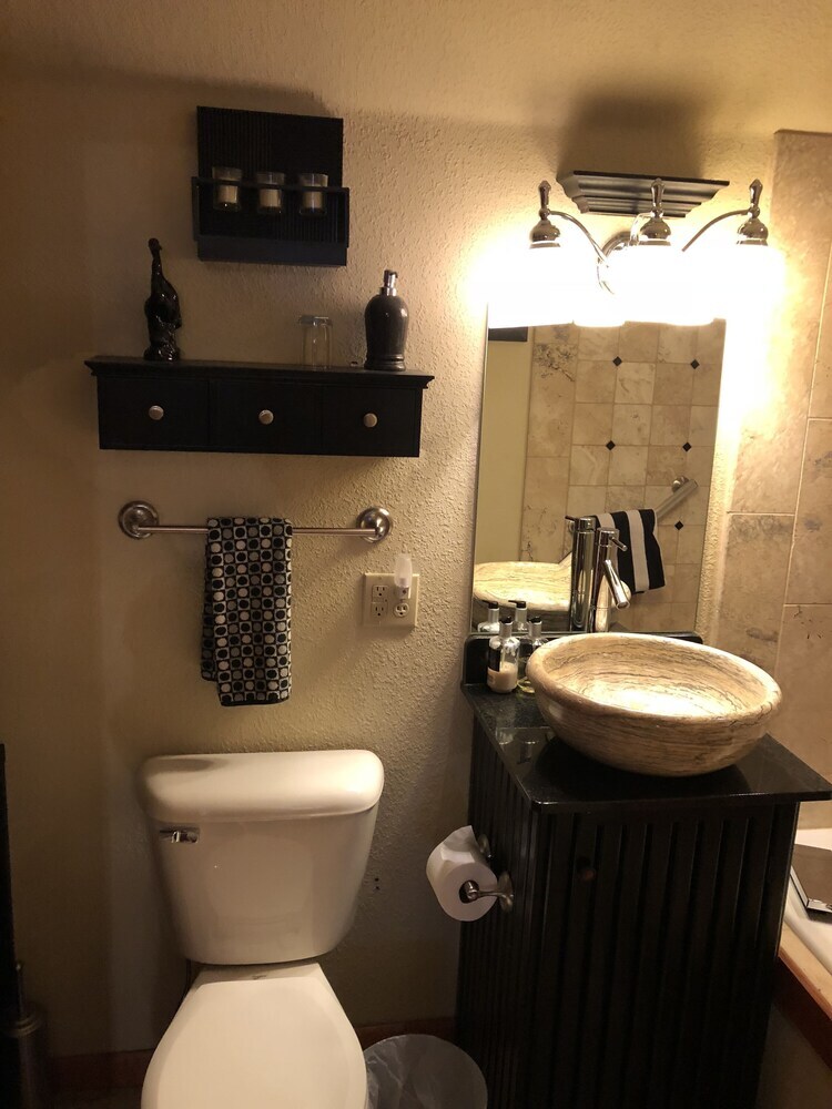 Bed & Breakfast All Seasons Inn