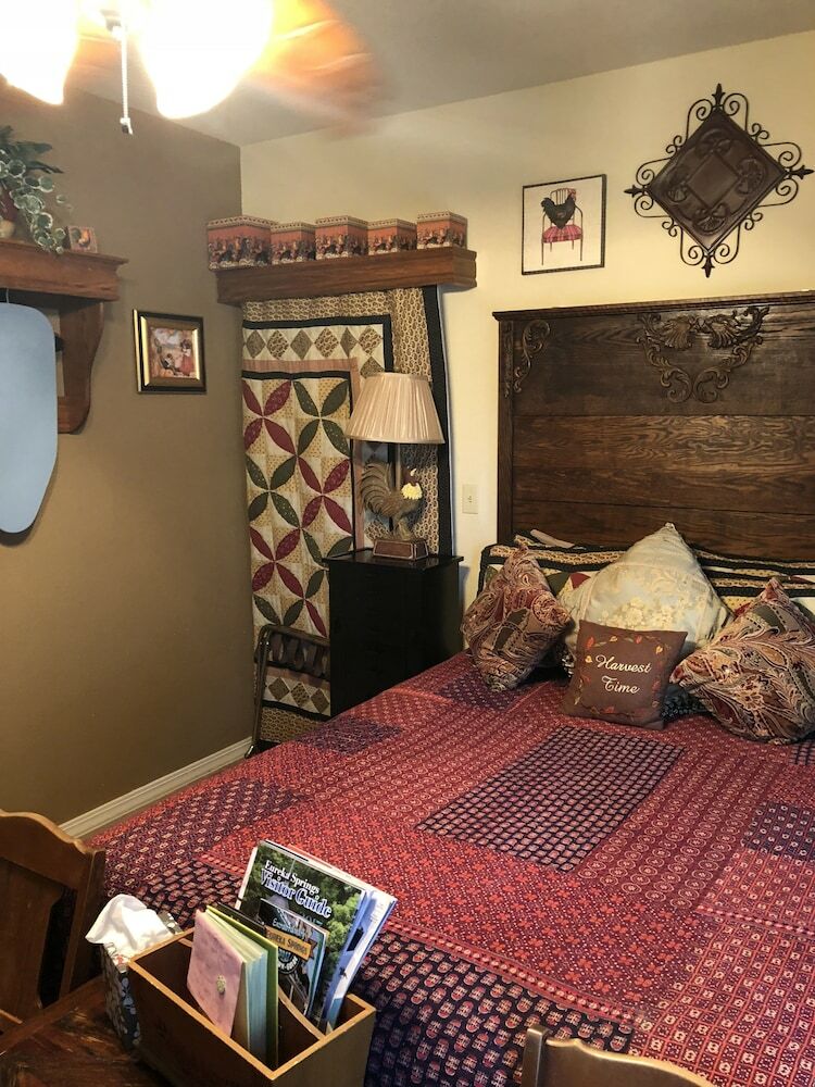 Bed & Breakfast All Seasons Inn