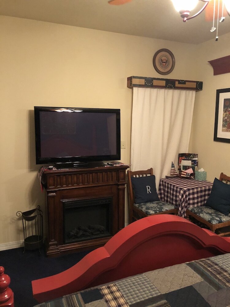 Bed & Breakfast All Seasons Inn