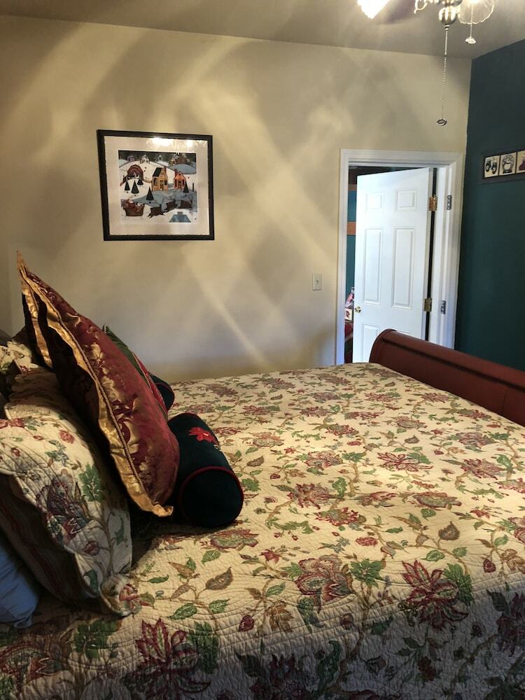 Bed & Breakfast All Seasons Inn