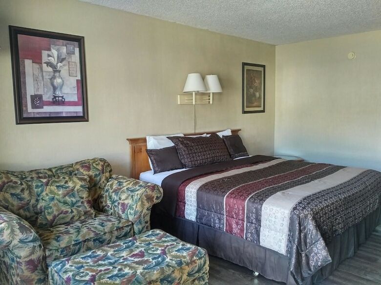Motel Ozark Swiss Inn