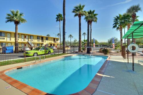 Hotel American Executive Inn