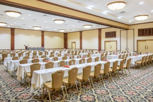 Crowne Plaza Hotel Mission Valley