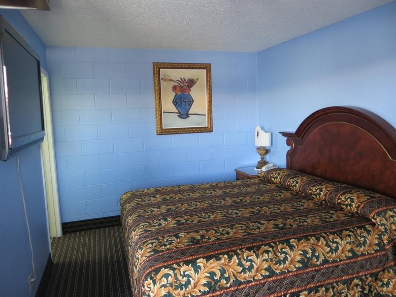 A Fisher�s Inn Motel