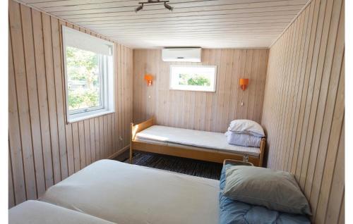 Three-bedroom Holiday Home In Allingabro