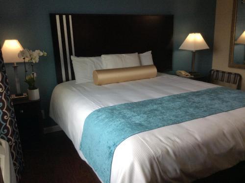 Motel Cabrillo Inn & Suites Airport