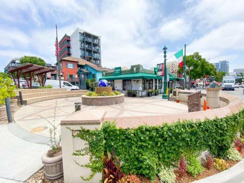 International Travelers House Adventure Hostel
