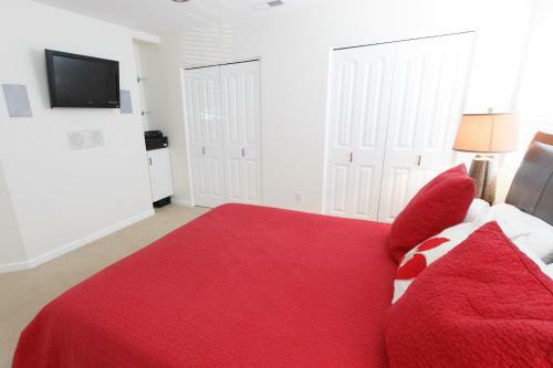 Convivial Stay Vacation Homes