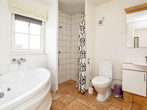 Three-bedroom Holiday Home In Brenderup Fyn 1