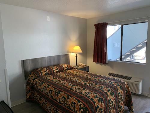 Ez 8 Motel Old Town