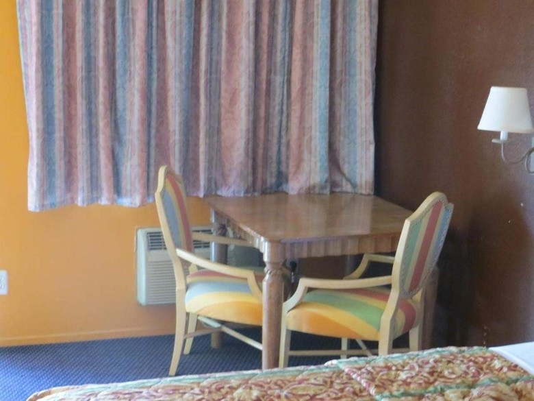 Crown Motel