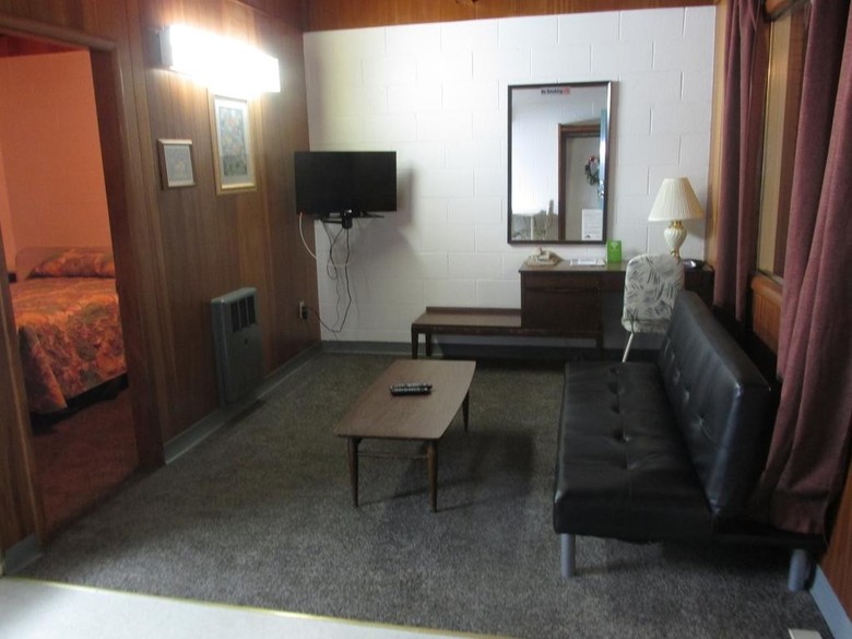 Crown Motel