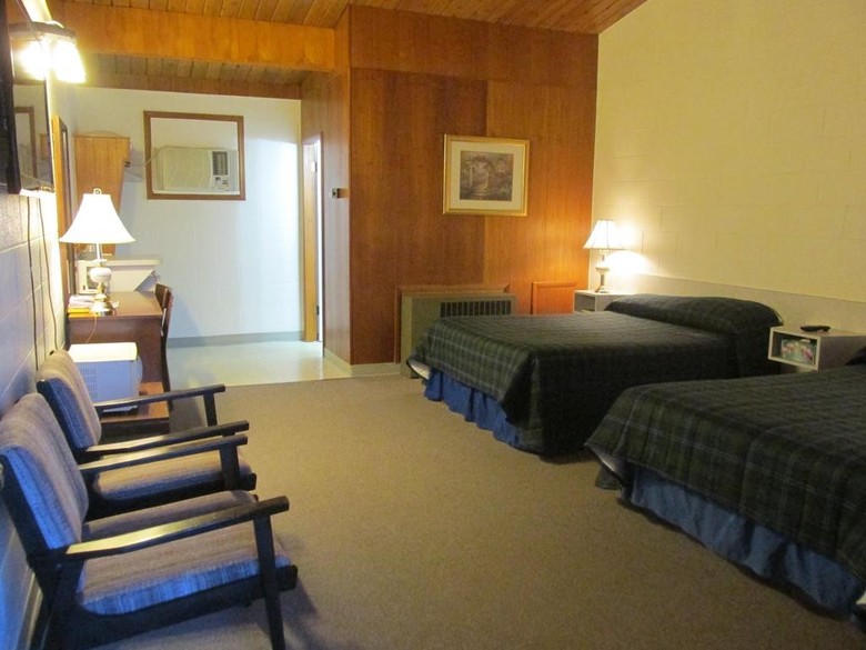 Crown Motel