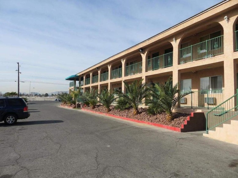 Crown Motel