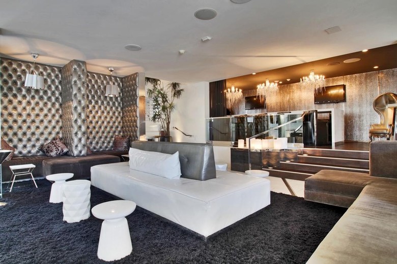 Hotel Serene, A Vegas Resort