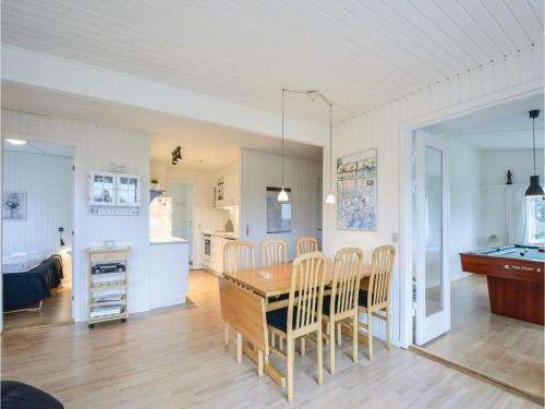 Holiday Home H�gevej Ebeltoft I