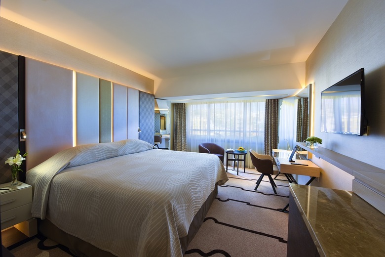 Four Seasons Hotel