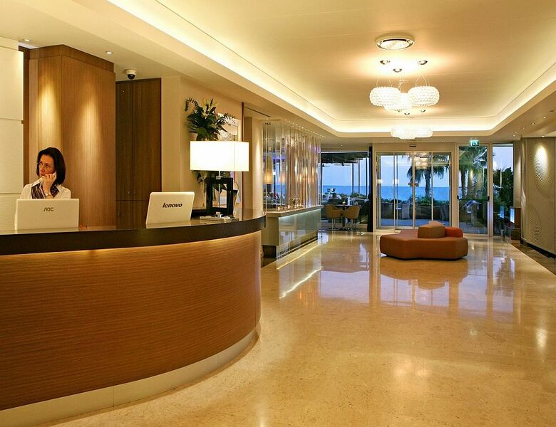 Hotel Crowne Plaza Limassol