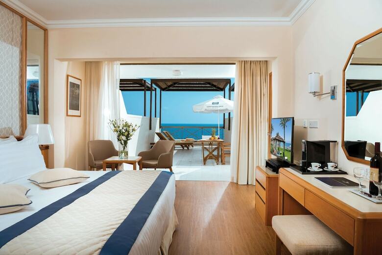 Hotel Constantinou Bros Athena Beach