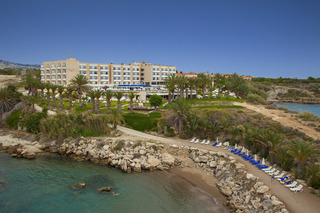 Hotel Queens Bay