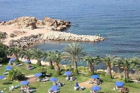 Hotel Queens Bay