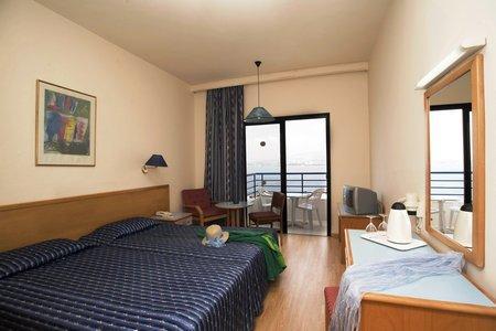 Hotel Queens Bay