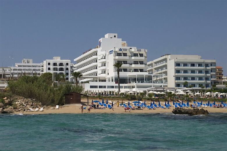 Hotel Silver Sands(.)