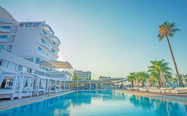 Hotel Silver Sands(.)