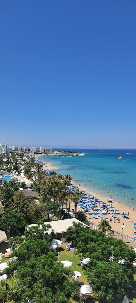 Hotel Silver Sands(.)