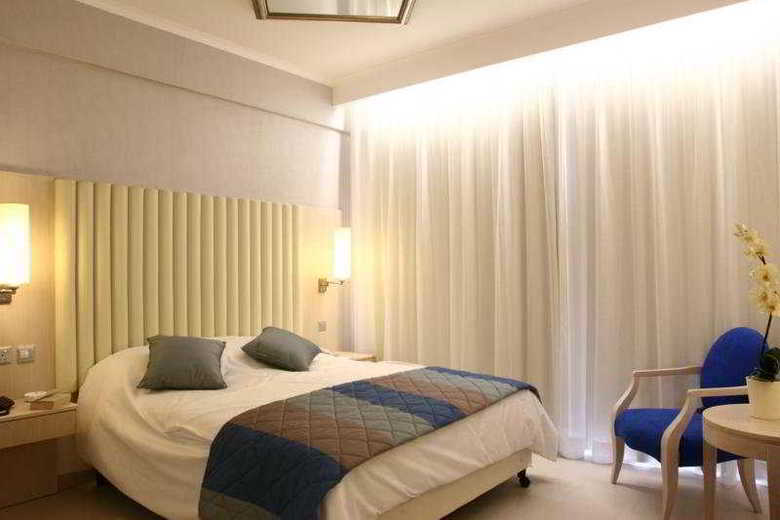 Hotel Vrissiana Beach(.)