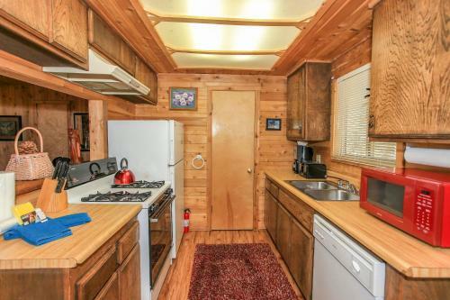 Granny's Love Shack By Big Bear Cool Cabins