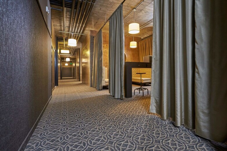 Proximity Hotel