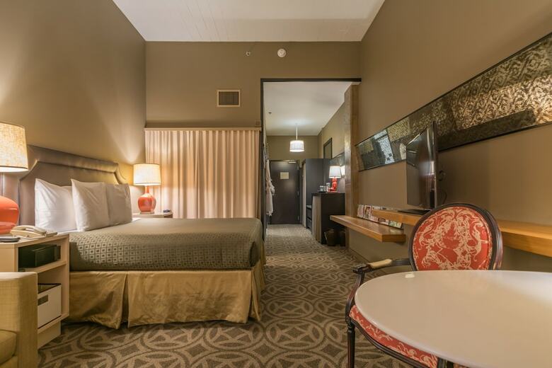 Proximity Hotel