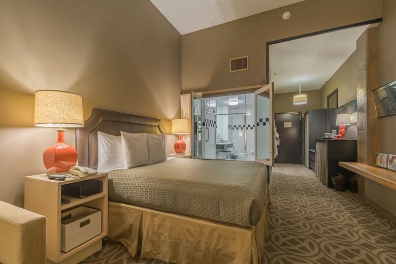 Proximity Hotel