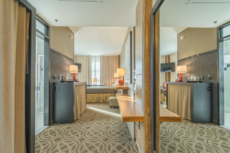 Proximity Hotel