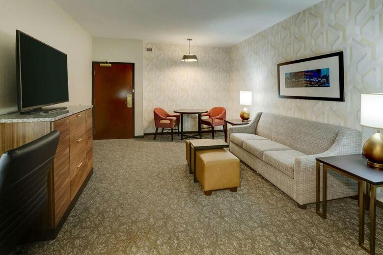 Hotel Drury Inn & Suites Columbus Convention Center