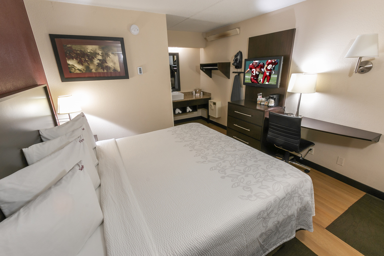 Hotel Red Roof Plus+ Columbus - The Ohio State University