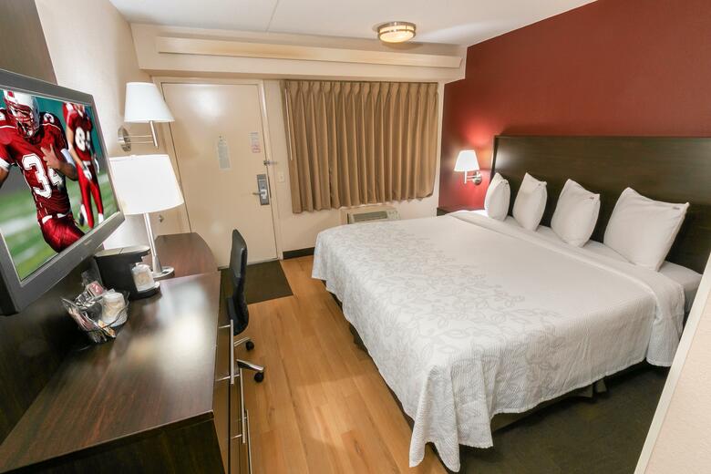 Hotel Red Roof Plus+ Columbus - The Ohio State University
