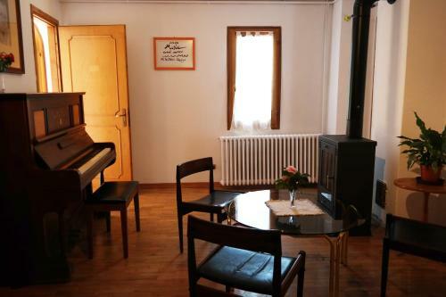 Music Smile Apartment