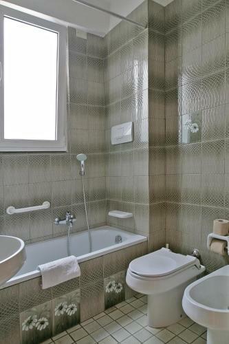 Front Lake Apartment Bardolino