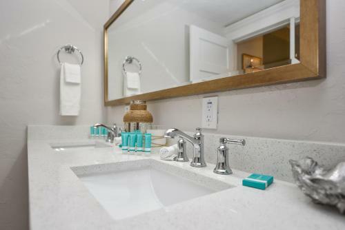 Hotel Tropical Breeze Resort