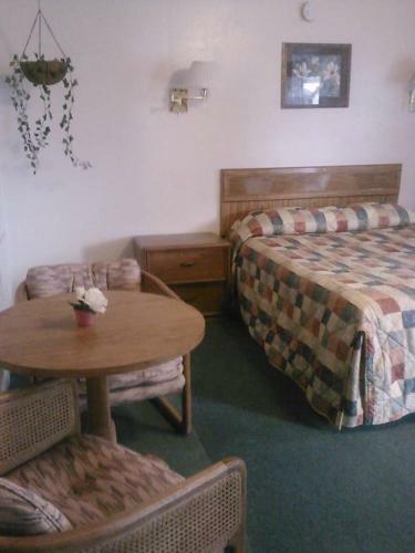Clayton Motel