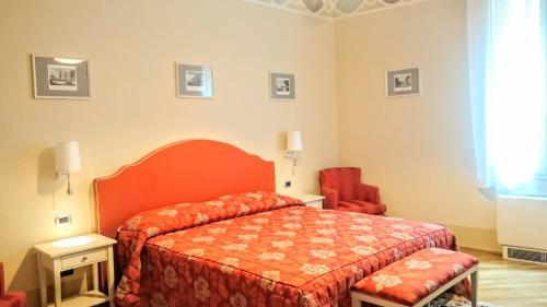 Hostal Casa Isolani, Piazza Maggiore