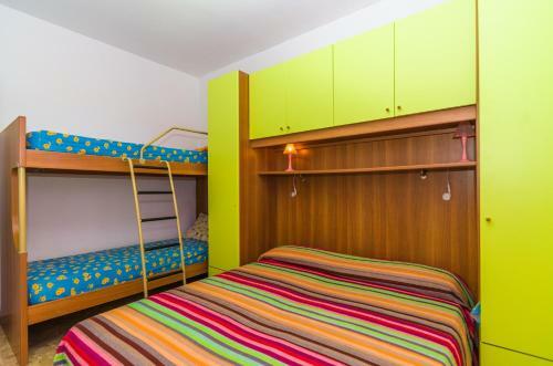 Apartment In Bibione 24560