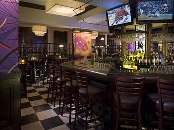 Hotel Carleton Of Oak Park