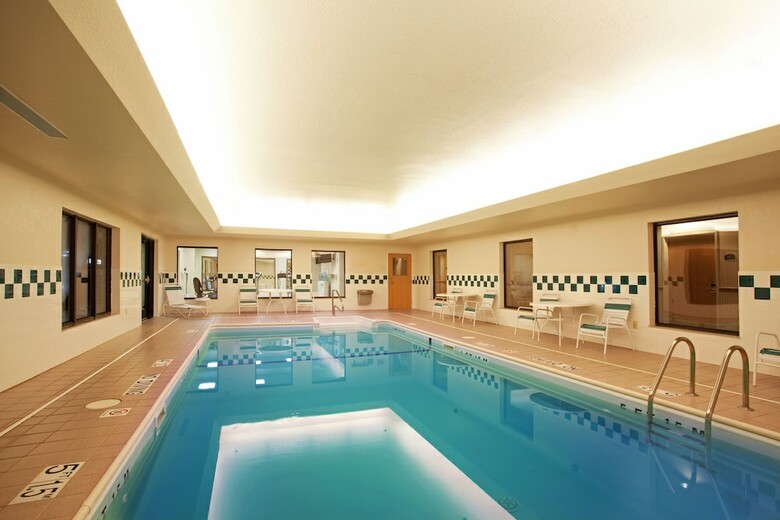 Holiday Inn Express Hotel & Suites Logansport