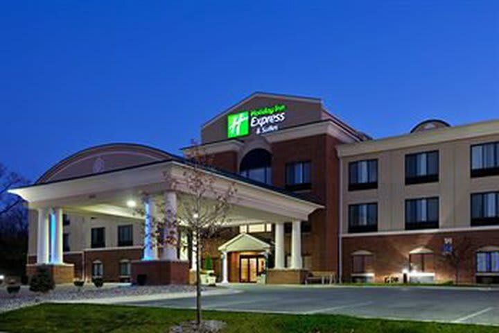 Holiday Inn Express Hotel & Suites Logansport