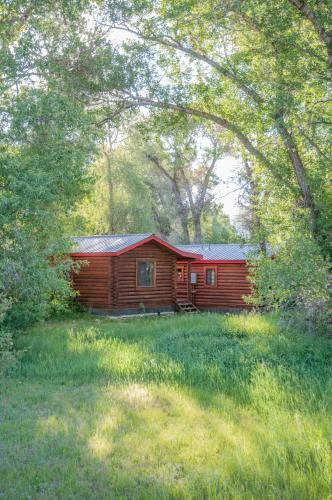 Lodge Teton Valley Cabins