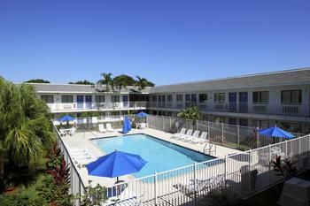 Motel 6 Lantana