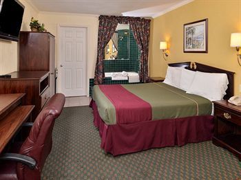 Hotel Americas Best Value Laguna Inn And Suites